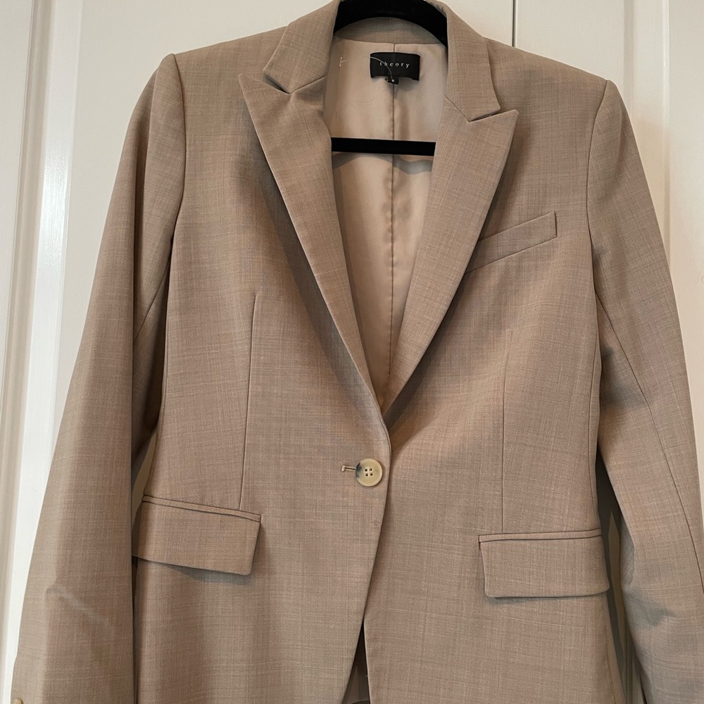 Theory Gabe Urban Blazer in Neutral Size 6